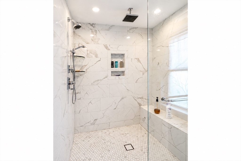 21 Crescent Rd # 21