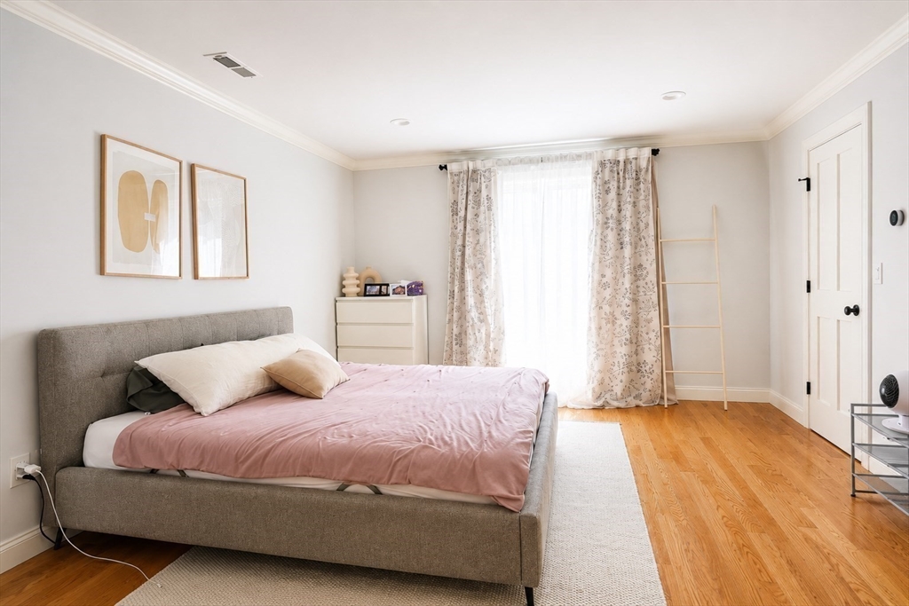 21 Crescent Rd # 21