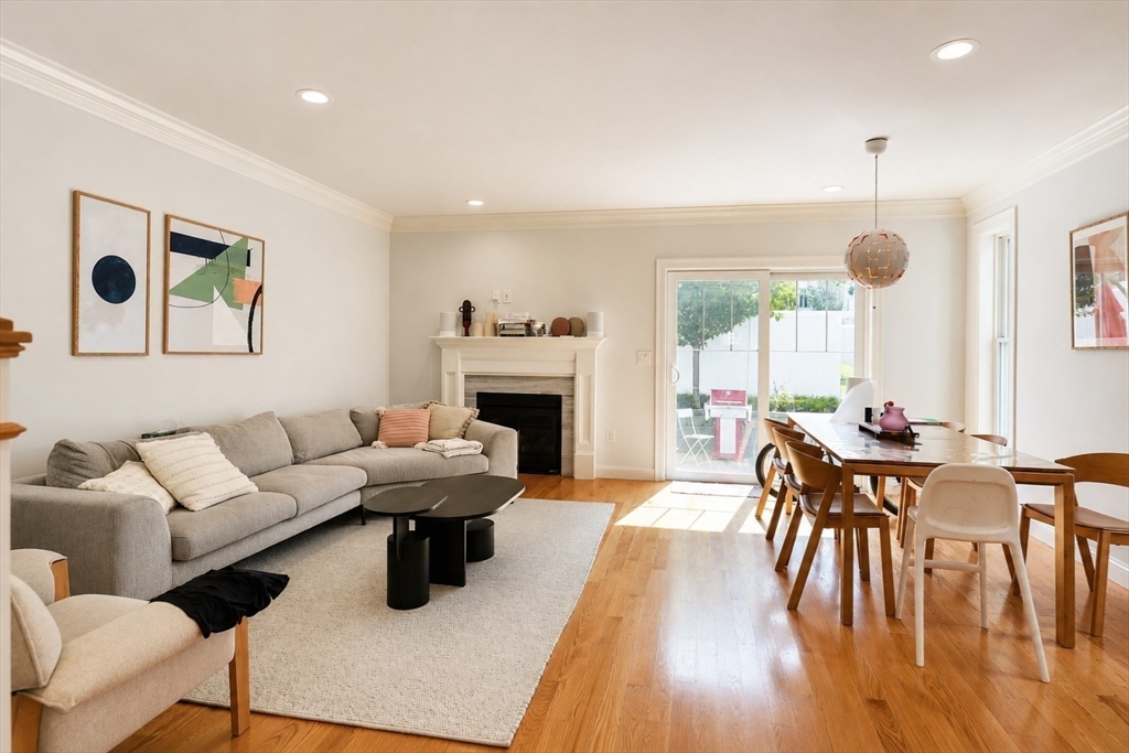 21 Crescent Rd # 21