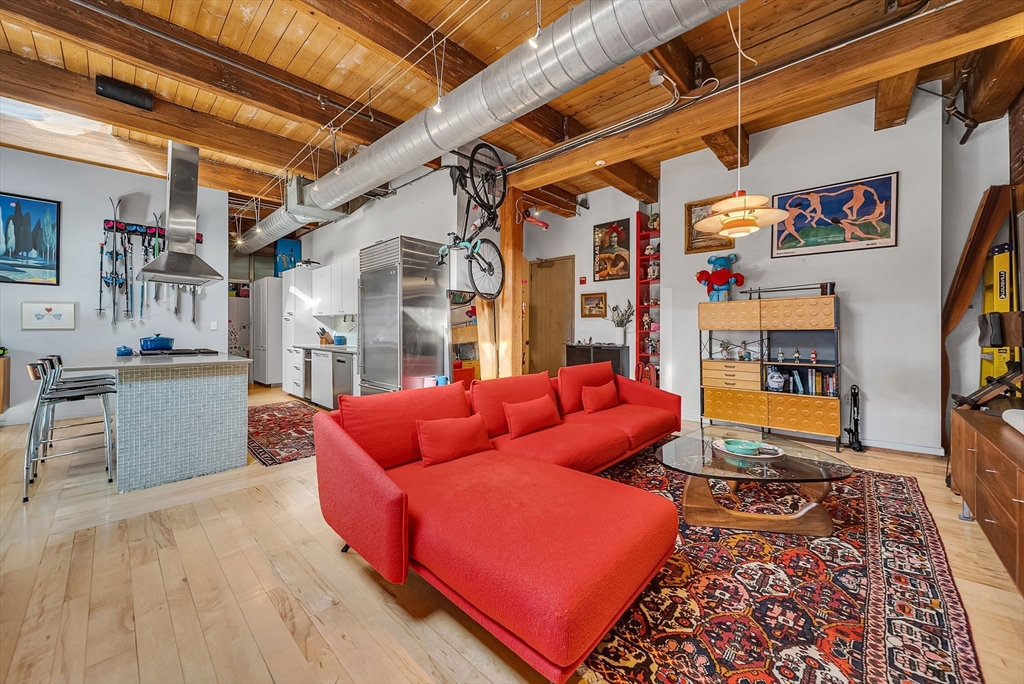 21 Wormwood St # 620