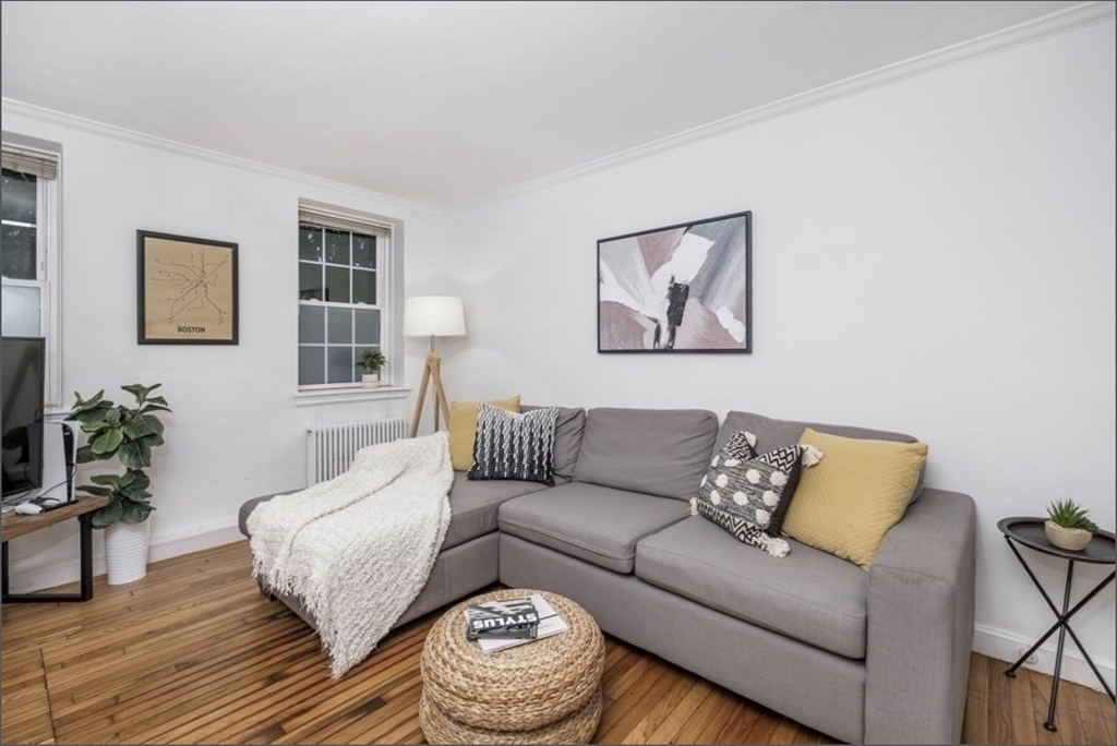 37 Commonwealth Ave # 11
