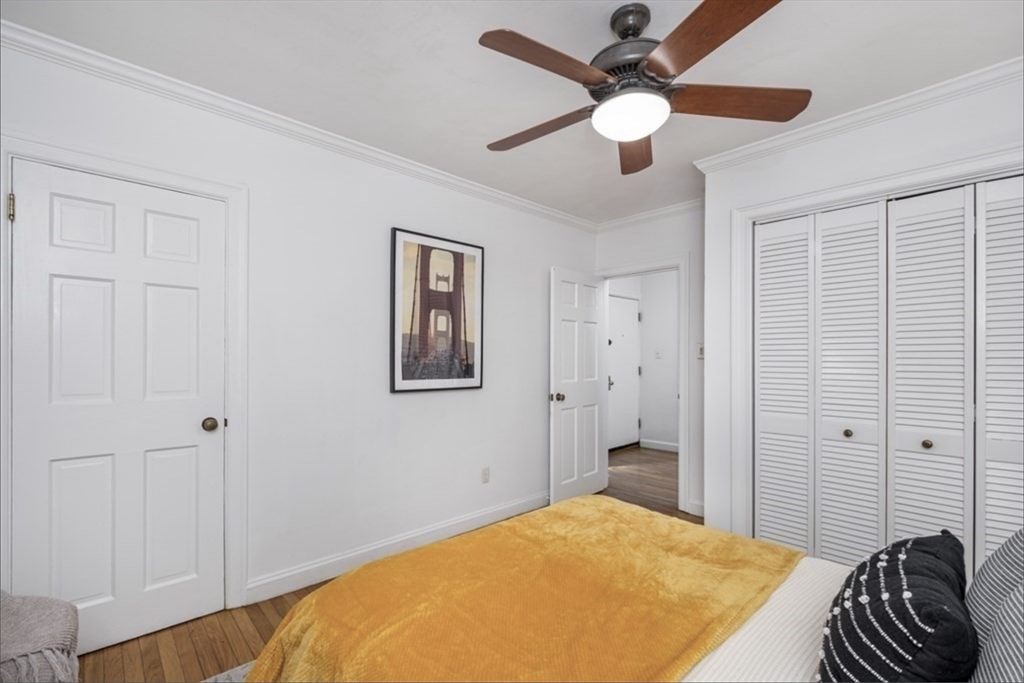 37 Commonwealth Ave # 11