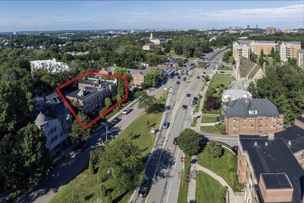 37 Commonwealth Ave # 11