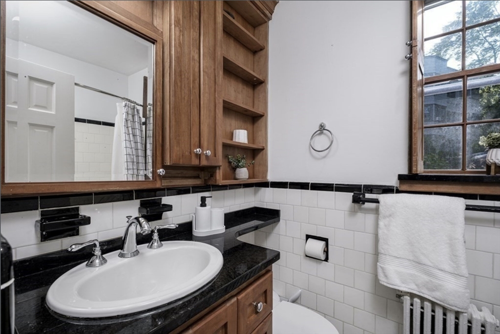 37 Commonwealth Ave # 11