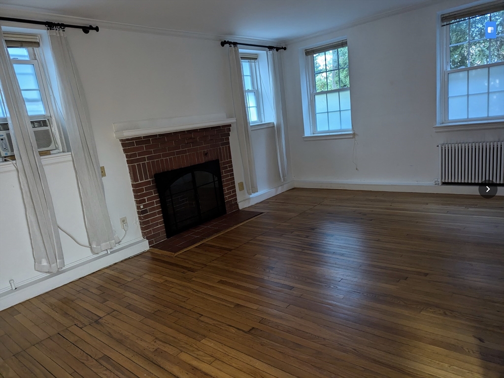 37 Commonwealth Ave # 11