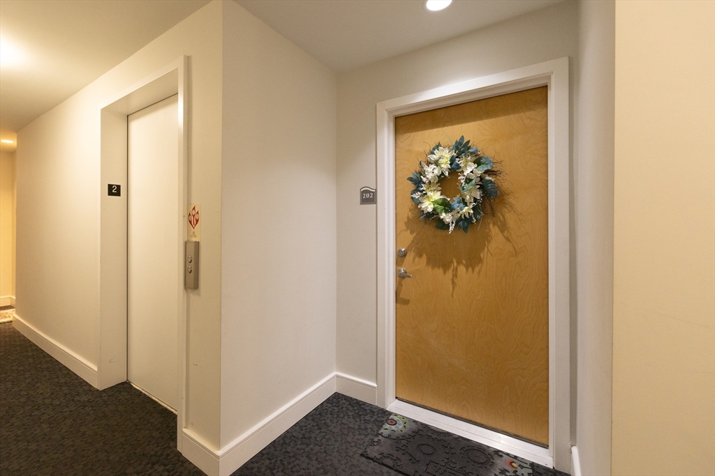 770 Washington Ave # 202