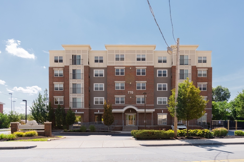 770 Washington Ave # 202