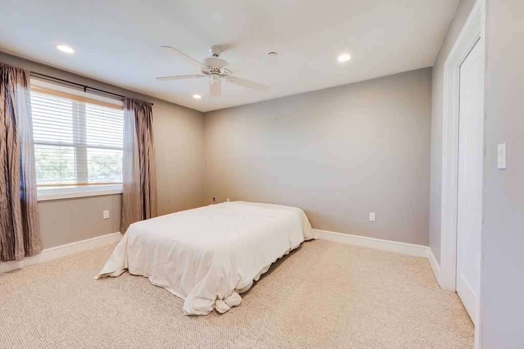 770 Washington Ave # 202