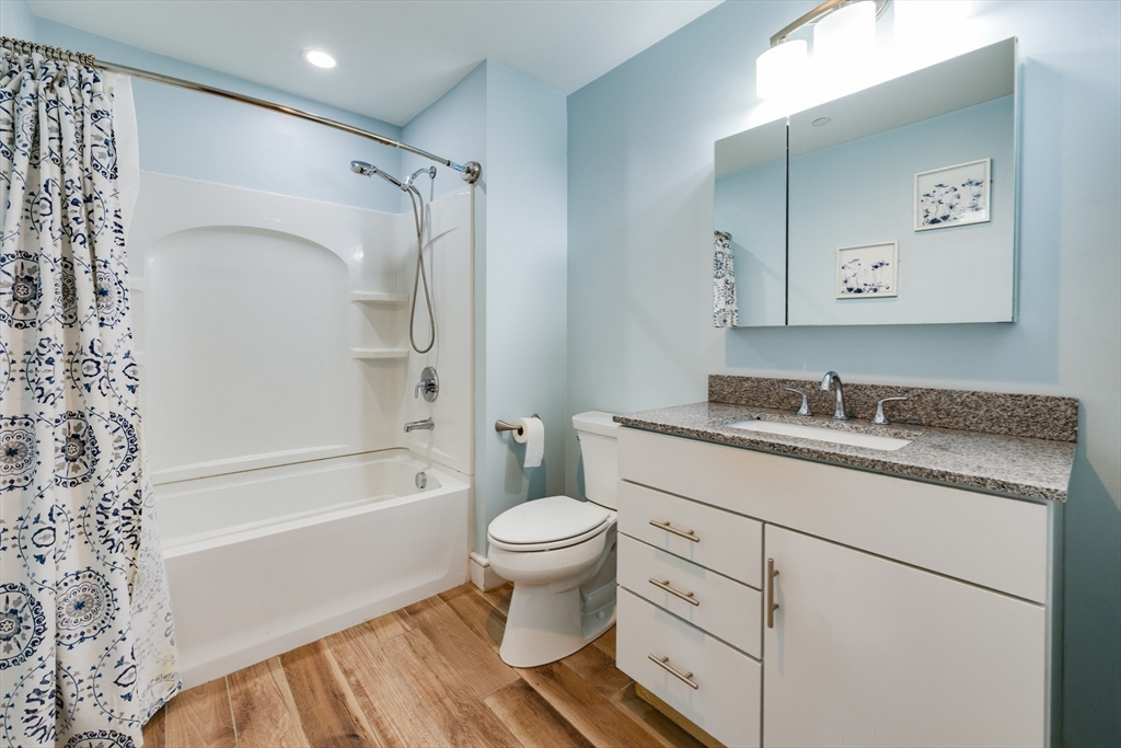 770 Washington Ave # 202