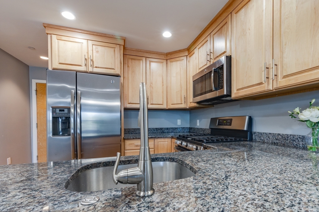 770 Washington Ave # 202