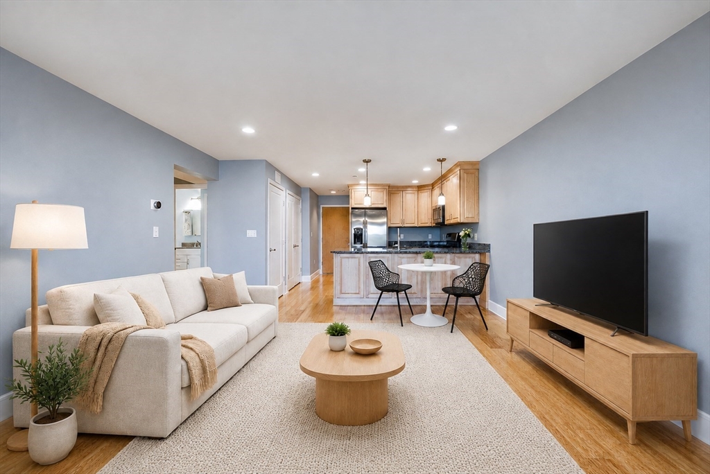 770 Washington Ave # 202