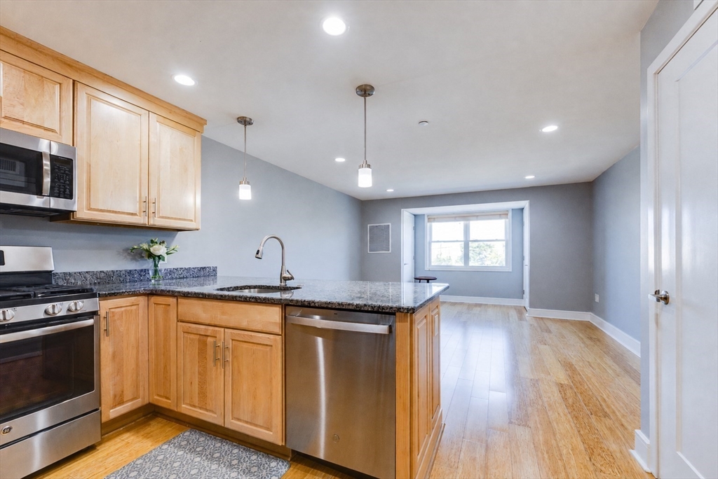 770 Washington Ave # 202