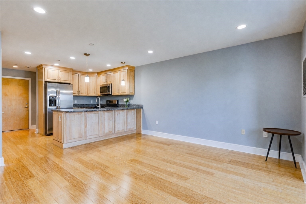 770 Washington Ave # 202