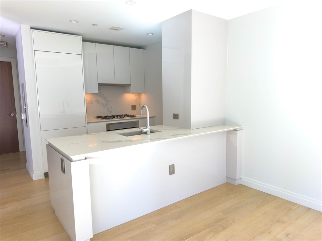133 Seaport Blvd # 919