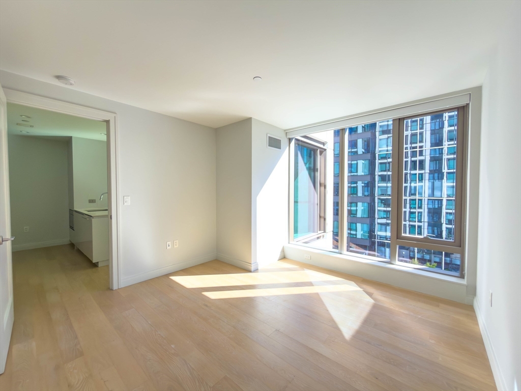 133 Seaport Blvd # 919