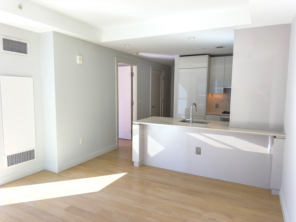 133 Seaport Blvd # 919