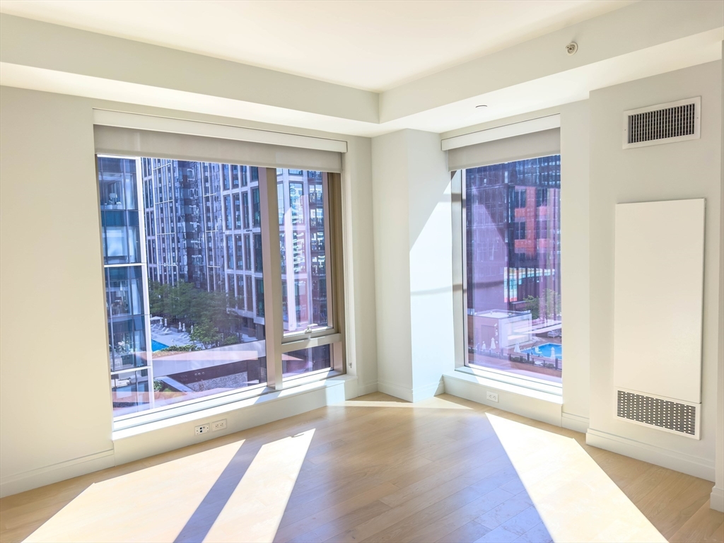 133 Seaport Blvd # 919