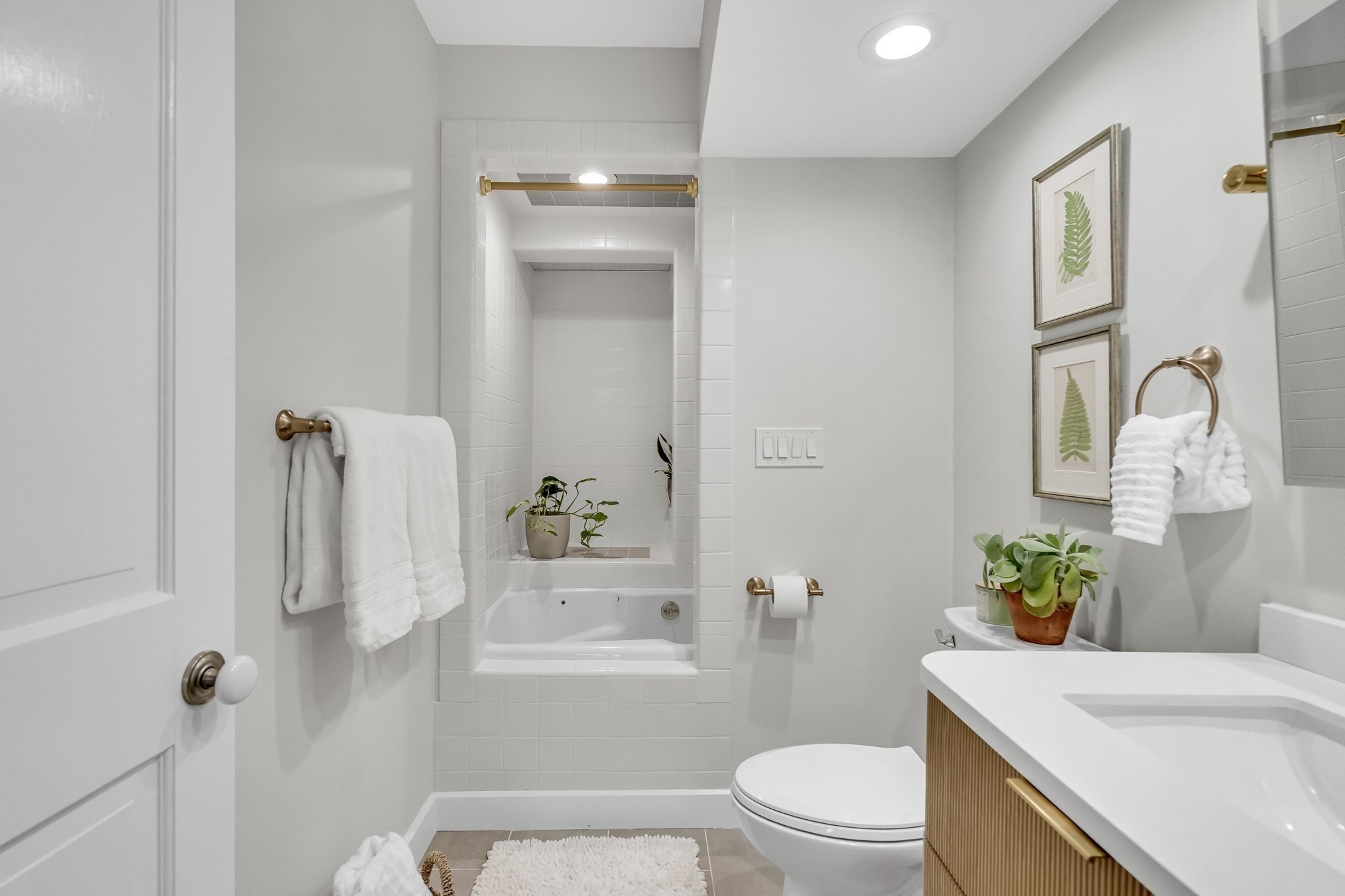 64 Chestnut Street # 4