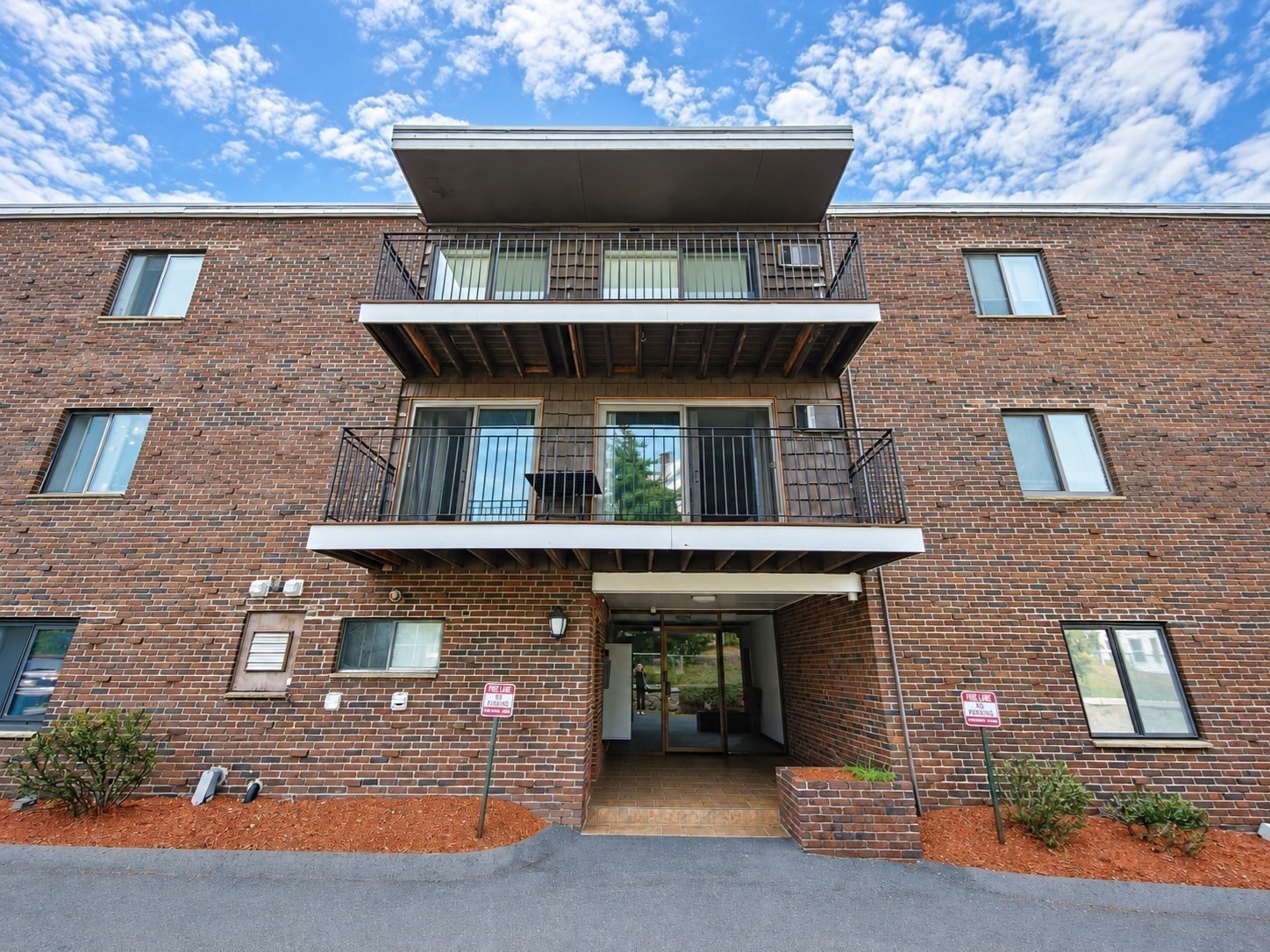 27 Alpine St # 8