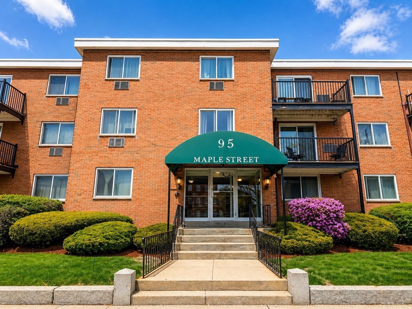 95-99 Maple St # 17