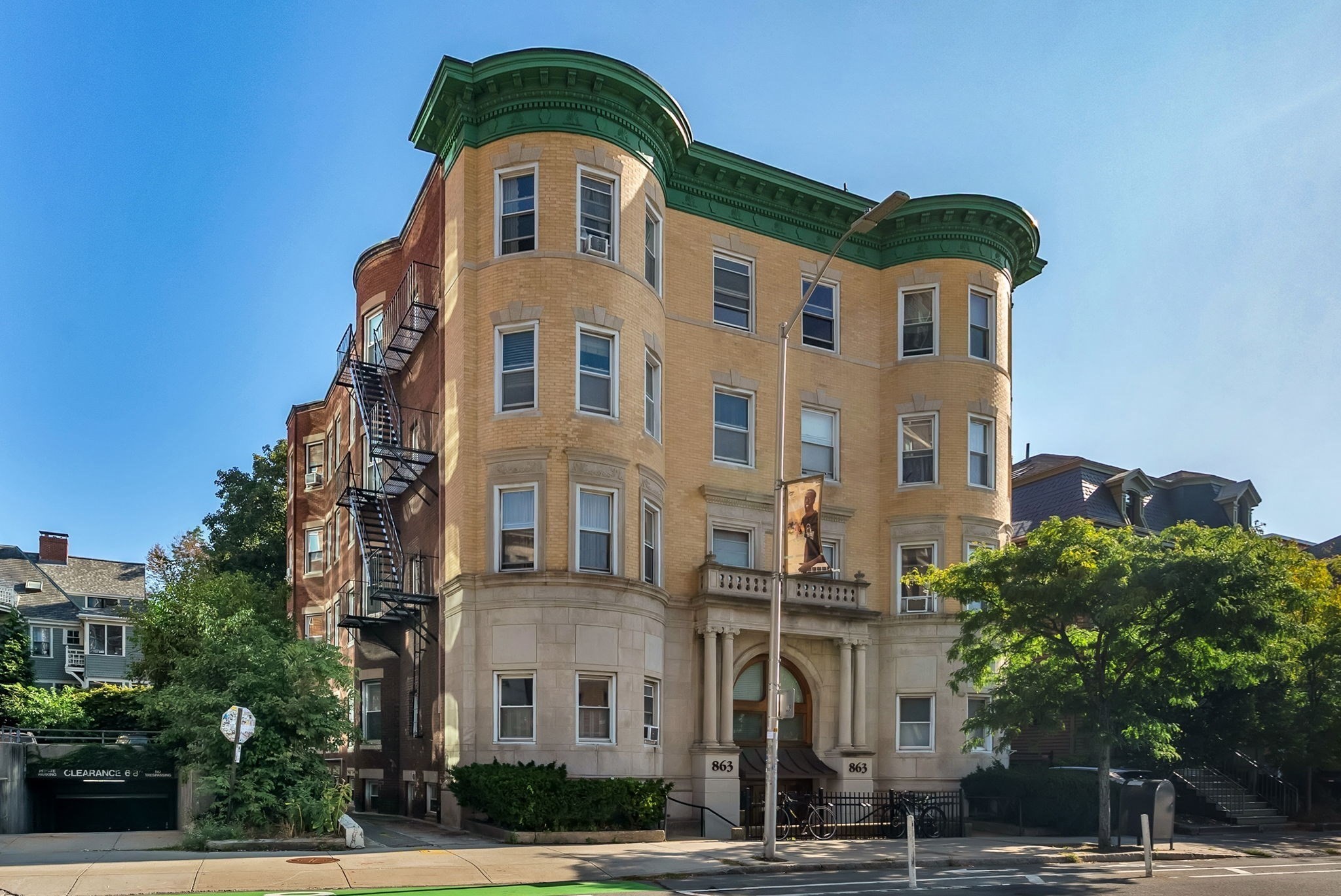 863 Massachusetts Ave # 32