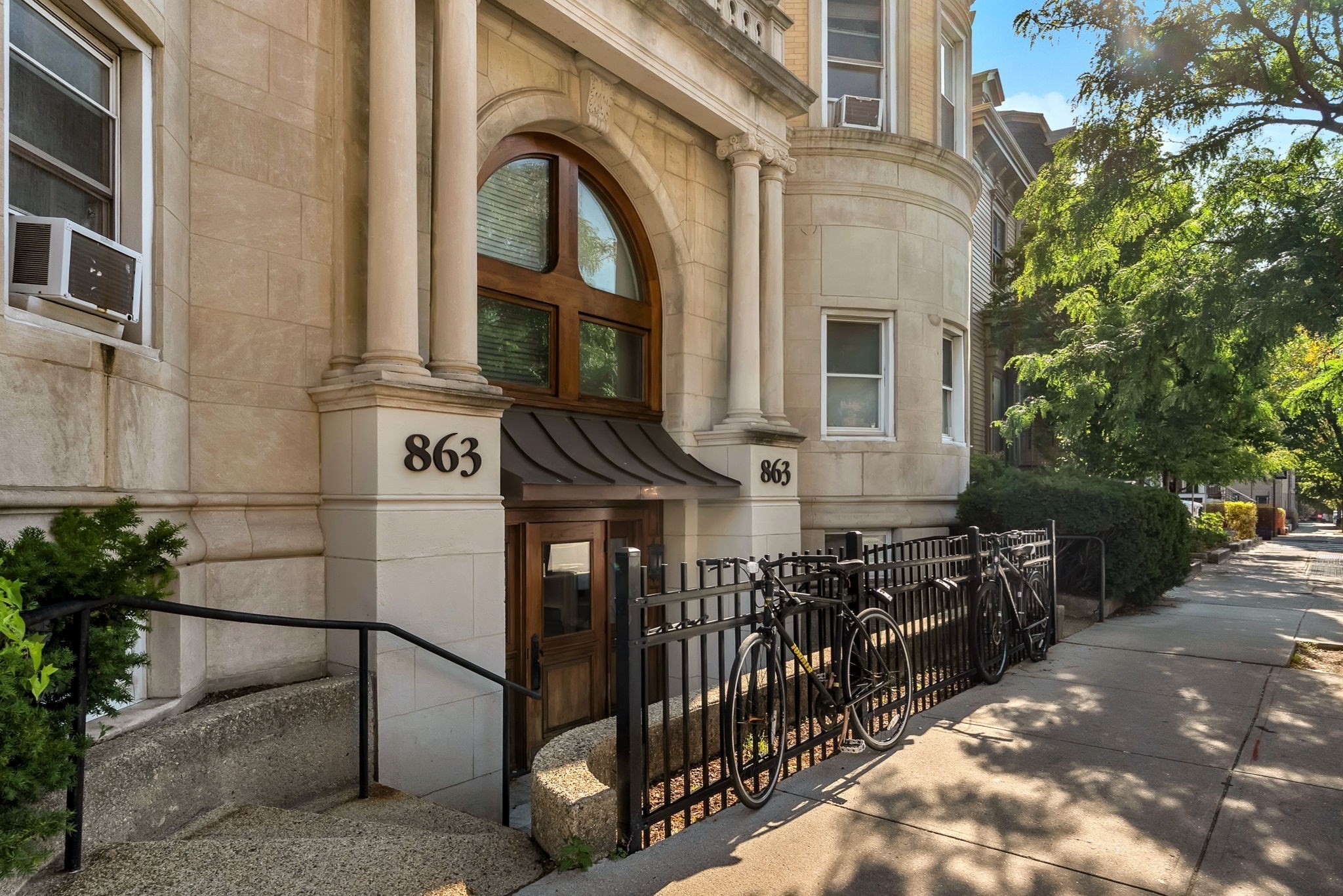 863 Massachusetts Ave # 32