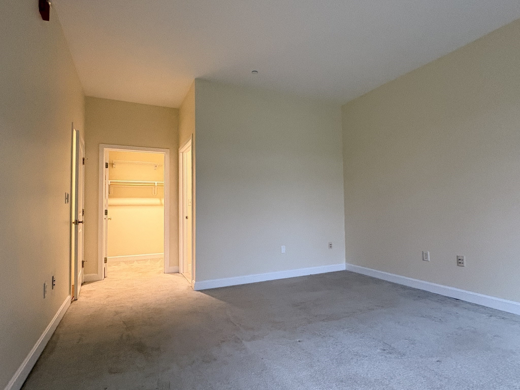 185 High St # 303
