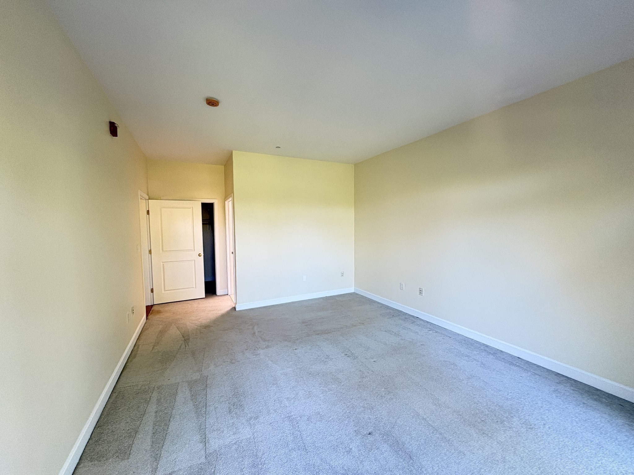 185 High St # 303