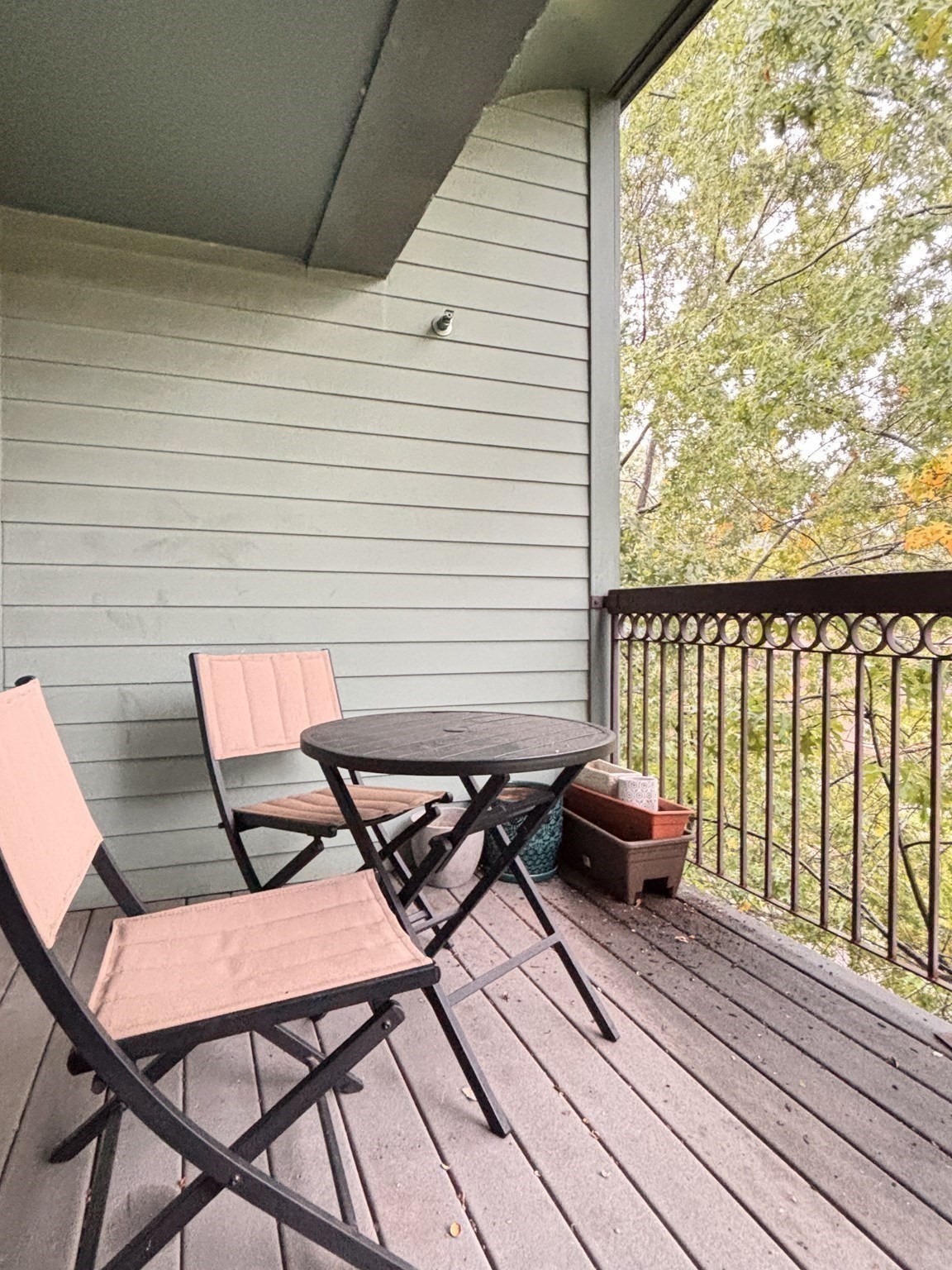 185 High St # 303