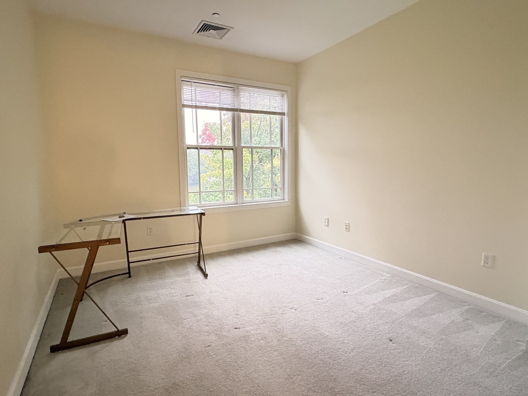 185 High St # 303