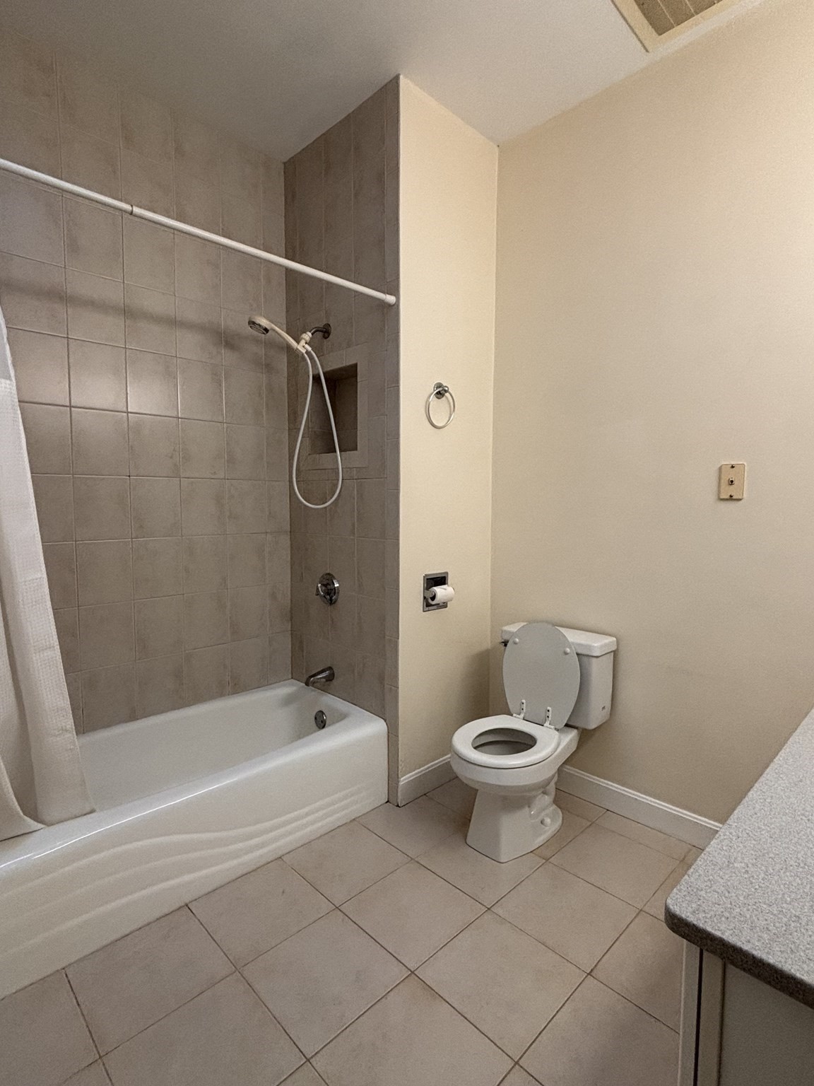 185 High St # 303