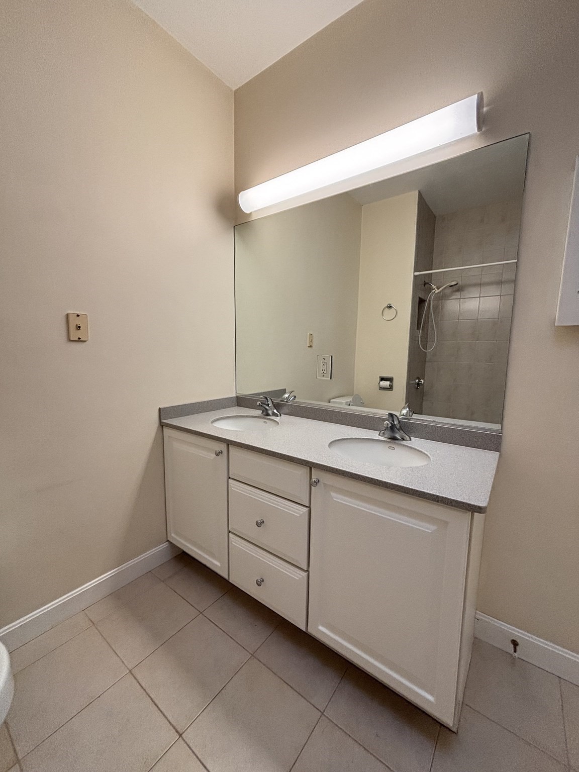 185 High St # 303