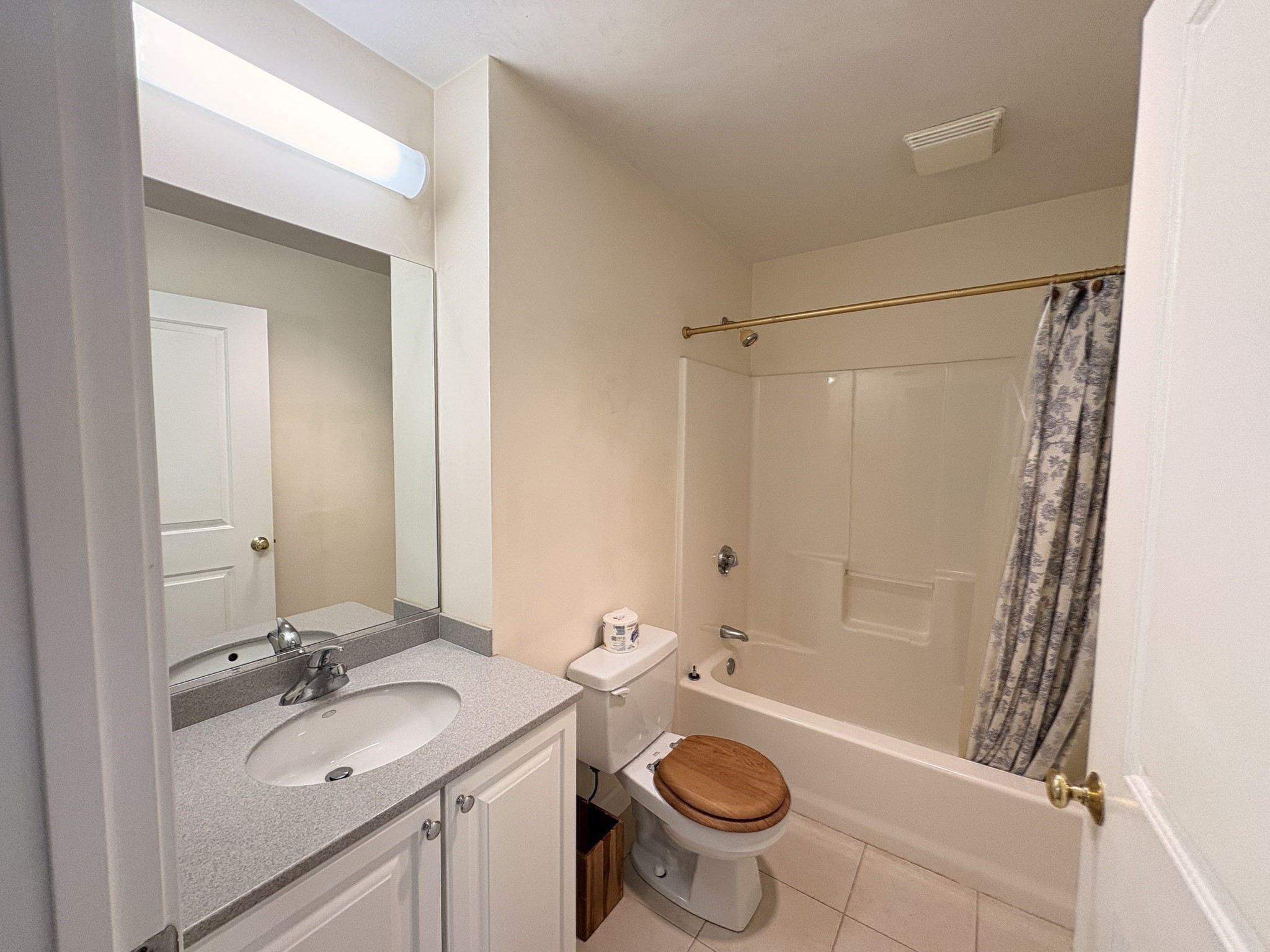 185 High St # 303