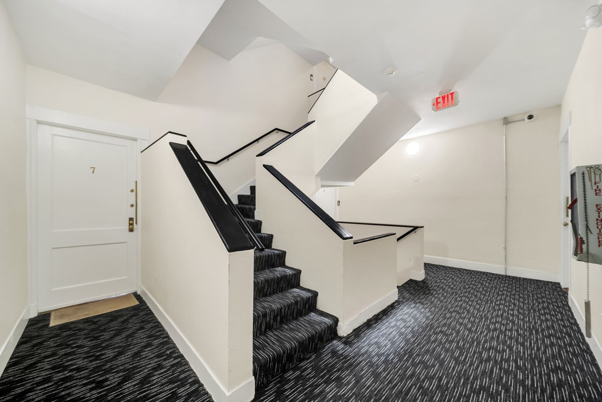 1307 Commonwealth Ave # 7