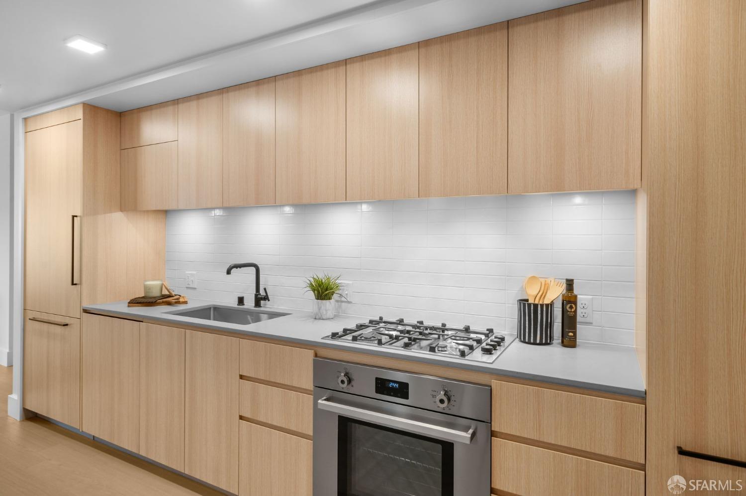 950 Tennessee Street # 401