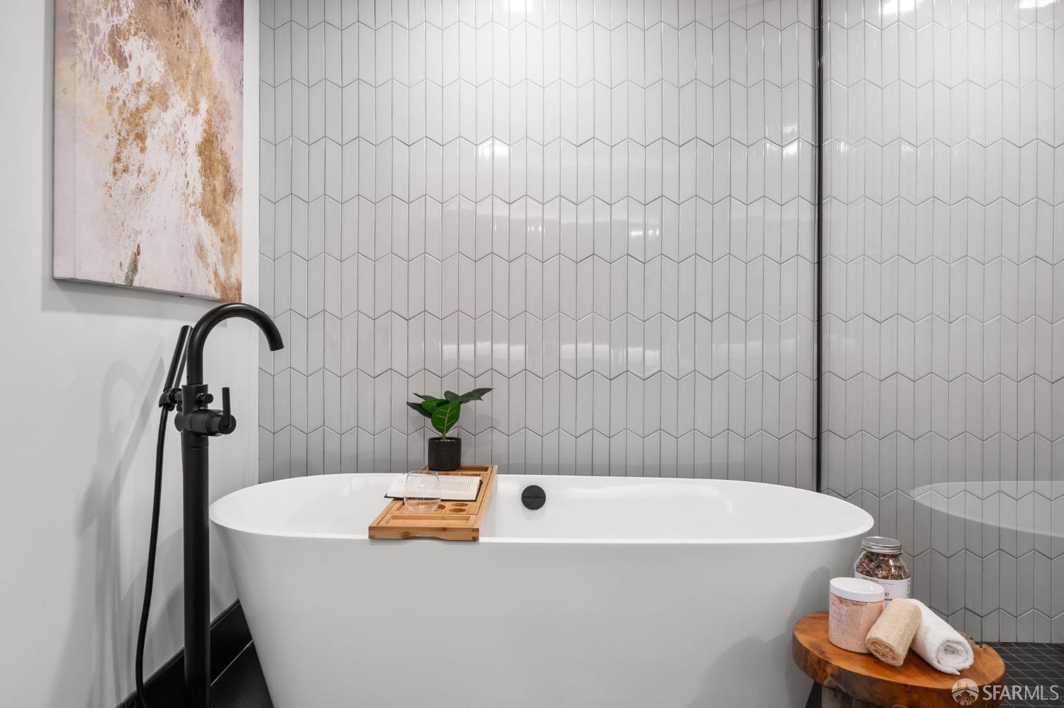 950 Tennessee Street # 401