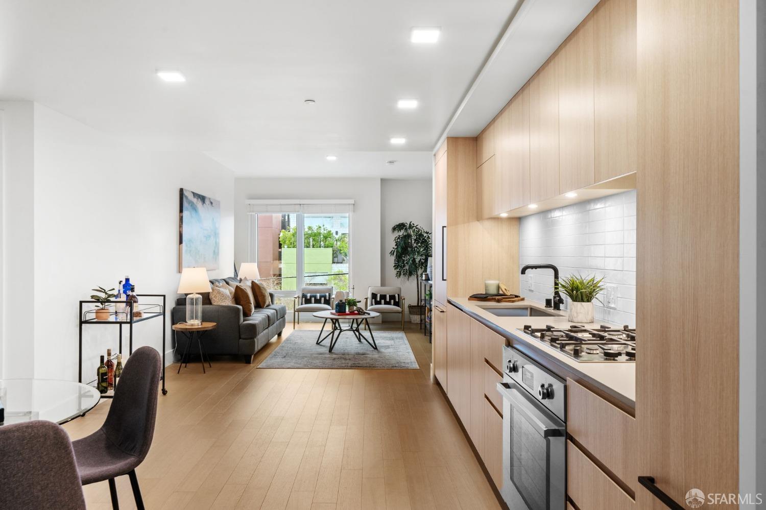 950 Tennessee Street # 401