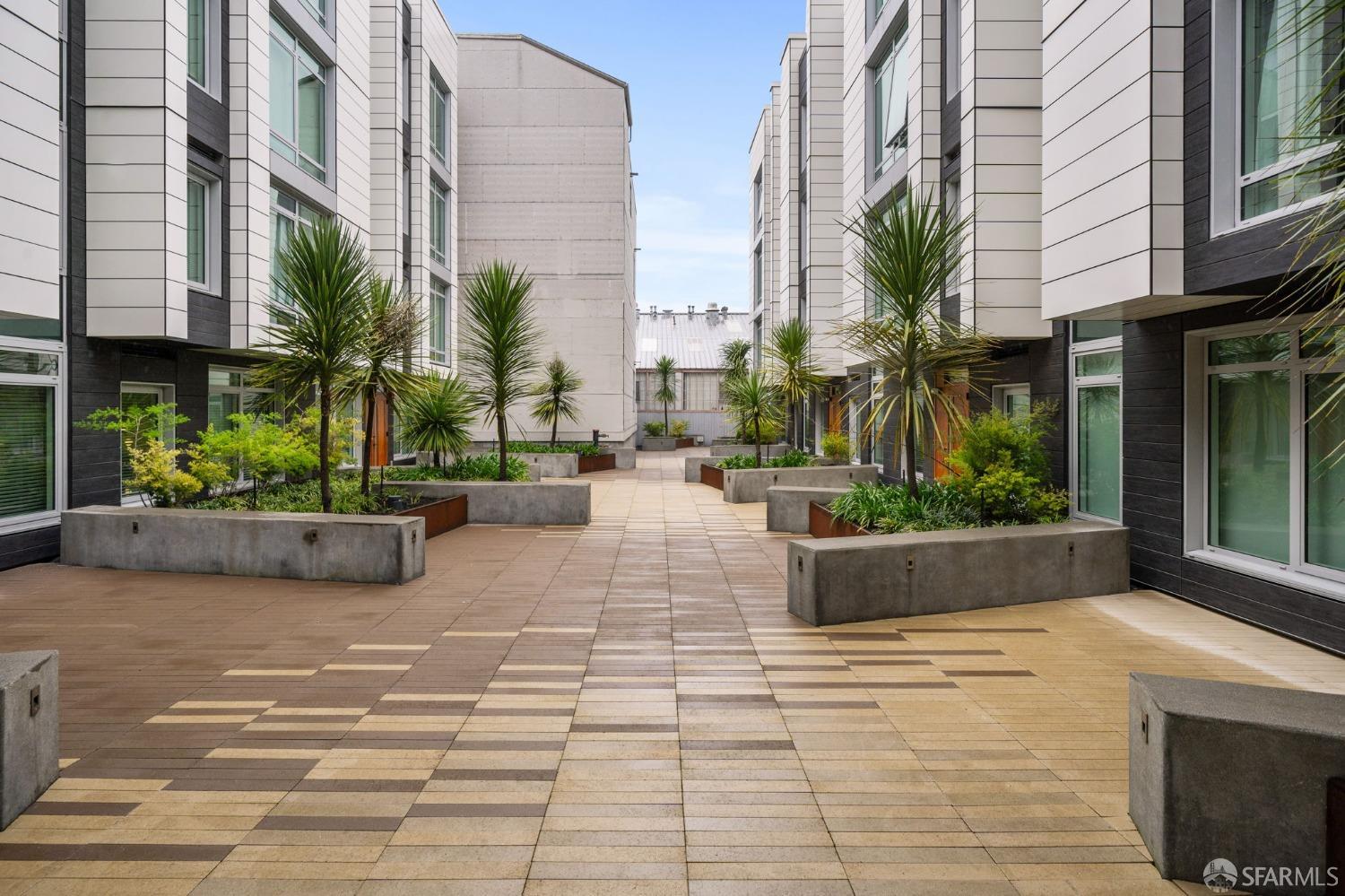 950 Tennessee Street # 401