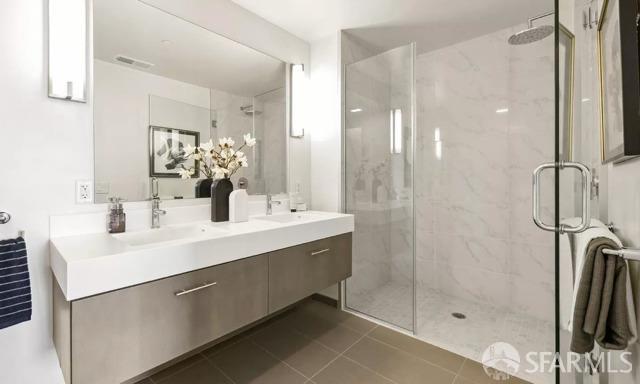 51 Innes Court # 408