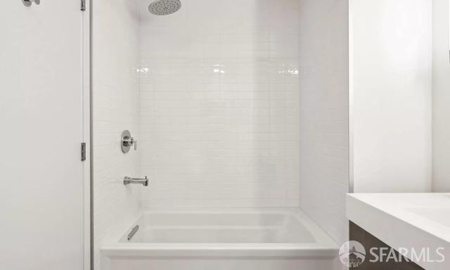 51 Innes Court # 408