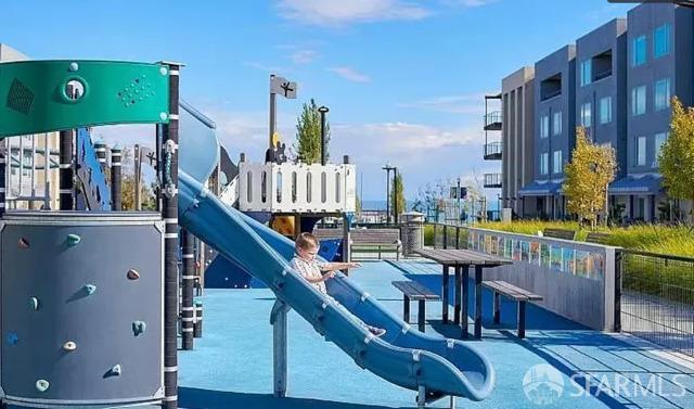 51 Innes Court # 408