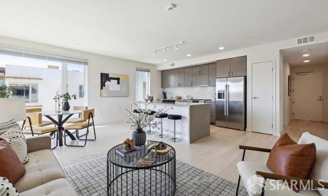 51 Innes Court # 408