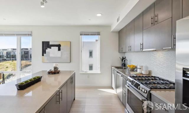 51 Innes Court # 408