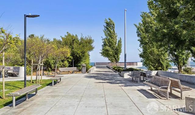 51 Innes Court # 408