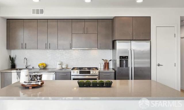 51 Innes Court # 408