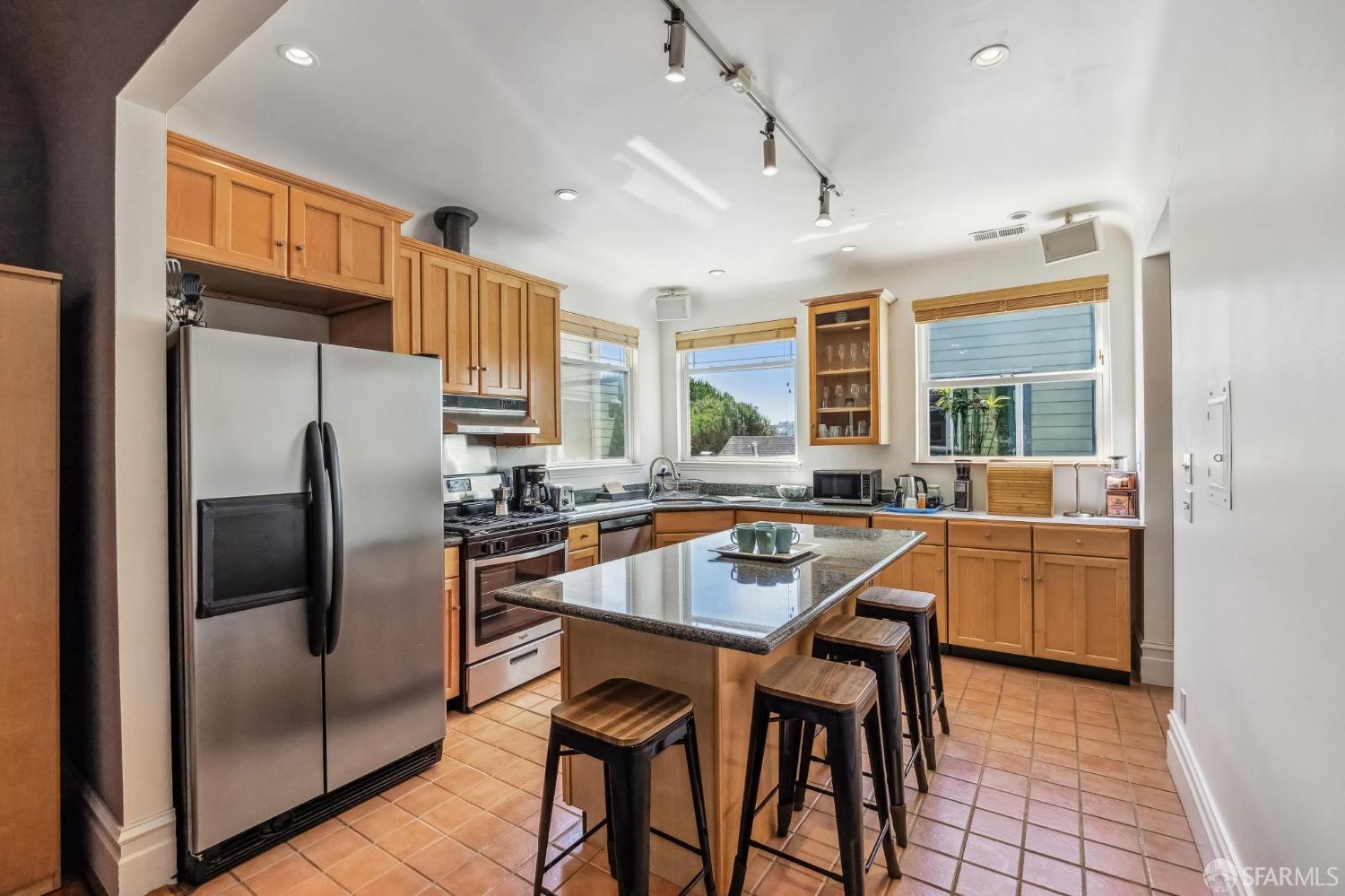 414-416 Cortland Avenue