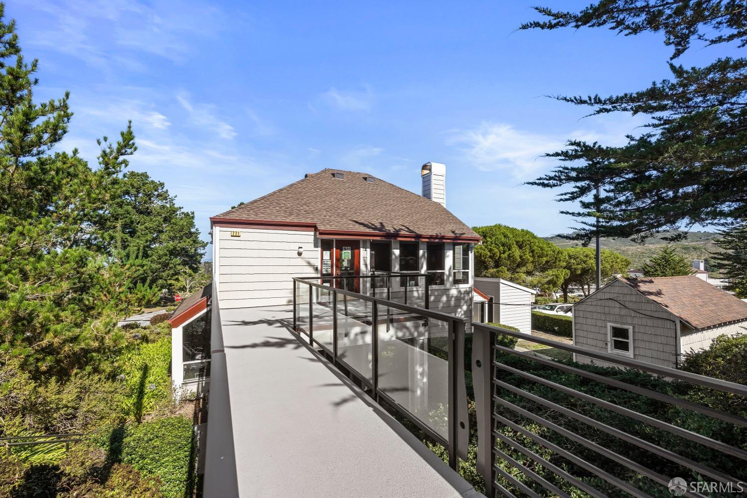 520 Pointe Pacific Drive # 3