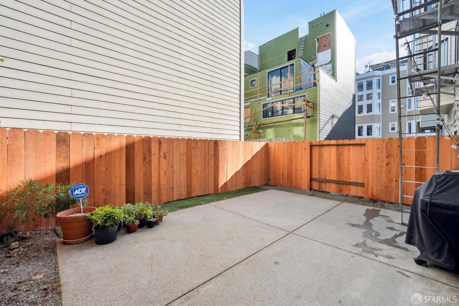 405 Dolores Street # 301