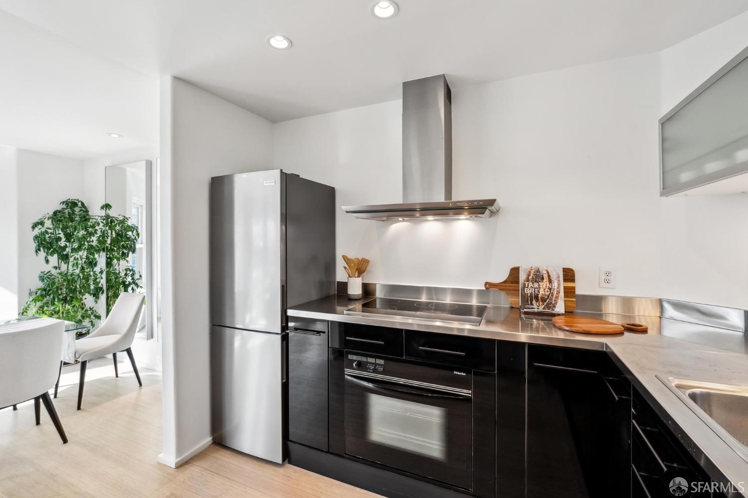 405 Dolores Street # 301