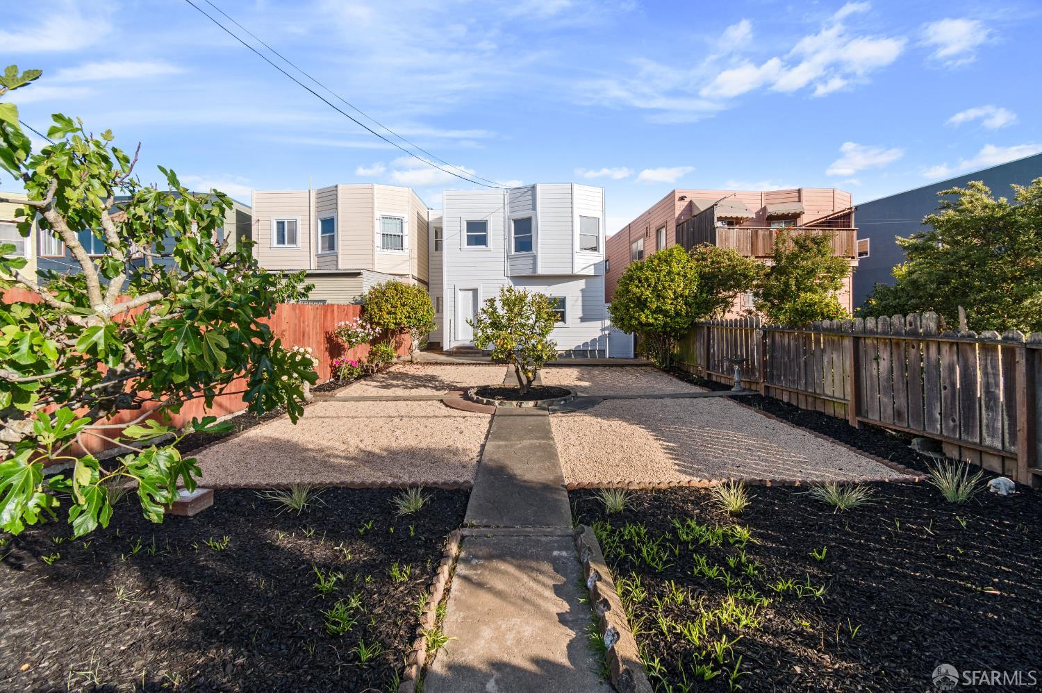 149 Capistrano Avenue